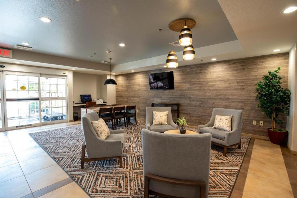 Candlewood Suites Saint Joseph By Ihg Zewnętrze zdjęcie