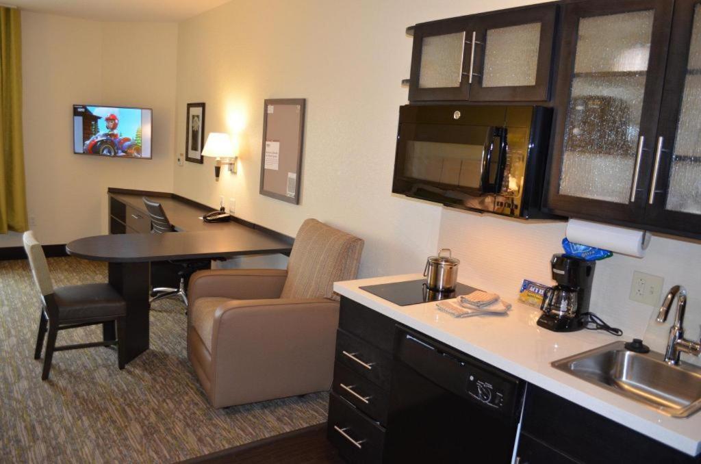 Candlewood Suites Saint Joseph By Ihg Zewnętrze zdjęcie