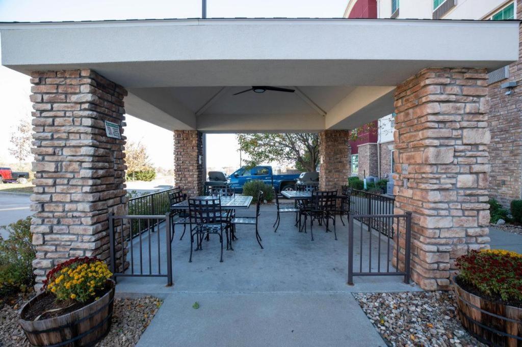 Candlewood Suites Saint Joseph By Ihg Zewnętrze zdjęcie